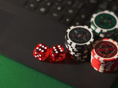 Intersection entre casinos en ligne et paris sportifs : opportunités et défis